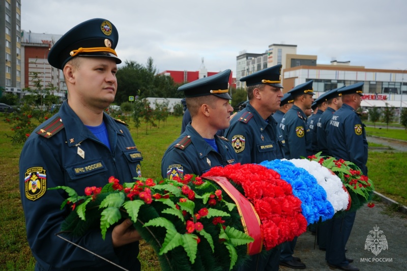 В МЧС России вспоминают Героя Российской Федерации Евгения Зиничева